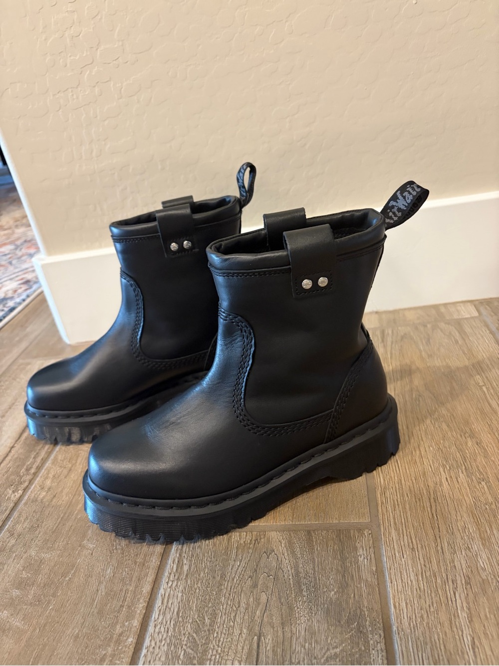 Dr. Martens Anistone Leather Biker Boots in black leather size women’s 7 New